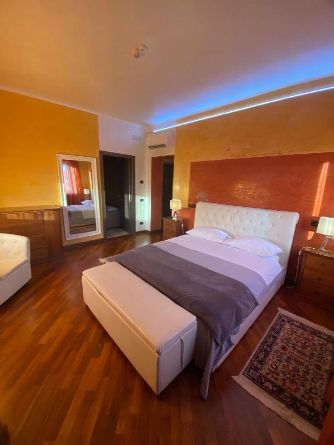 كابرياتي سان جيرفازيو B2In Suite & Office المظهر الخارجي الصورة