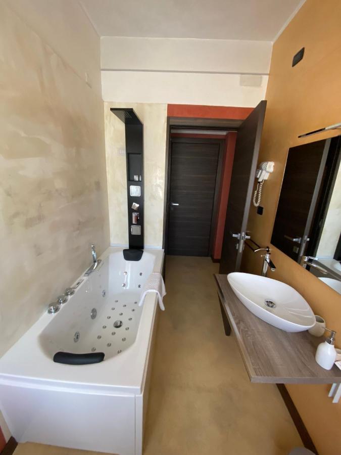 كابرياتي سان جيرفازيو B2In Suite & Office المظهر الخارجي الصورة
